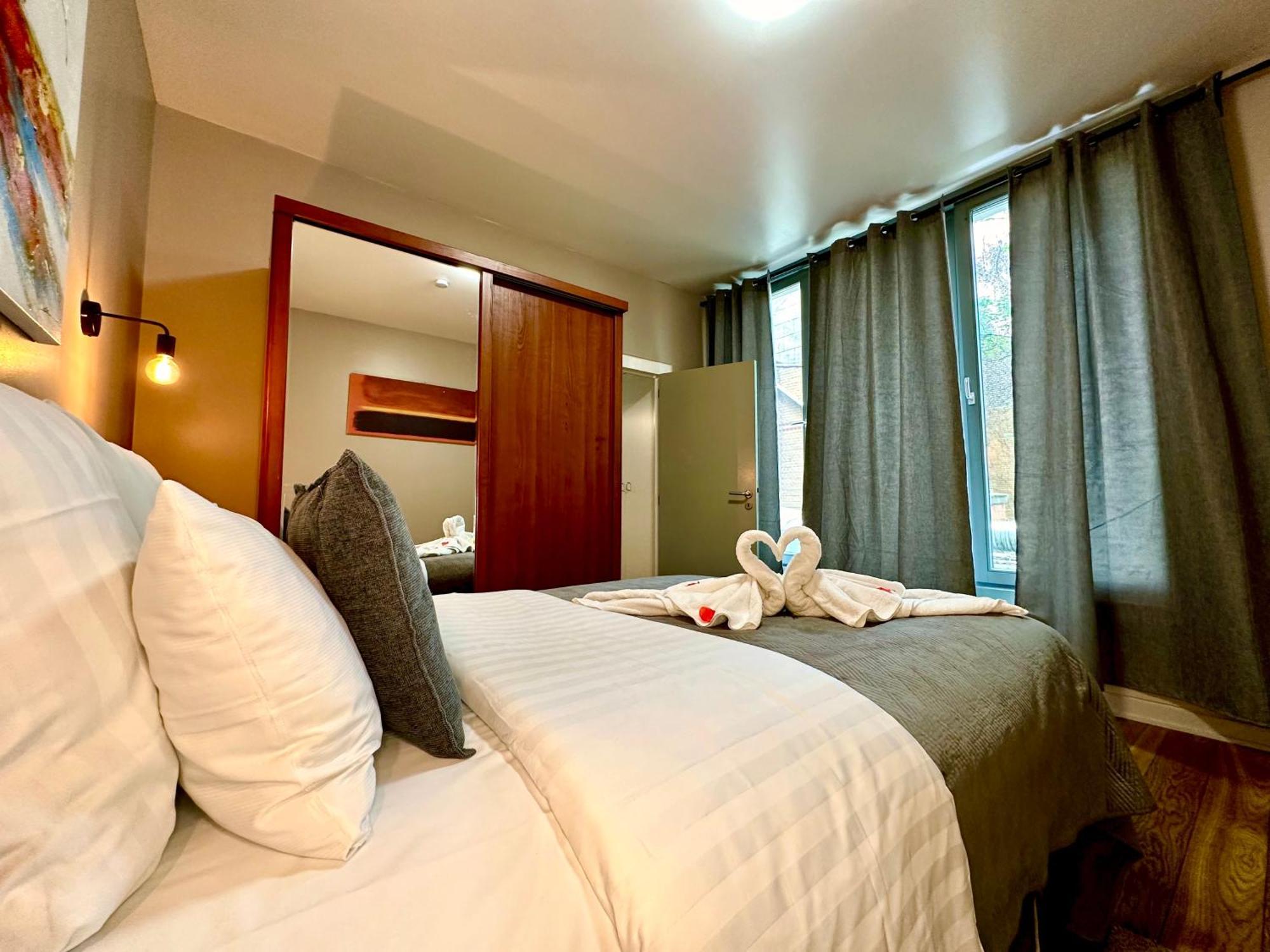 Luxury Suites Castel By Rikas Hotels Amberes Exterior foto