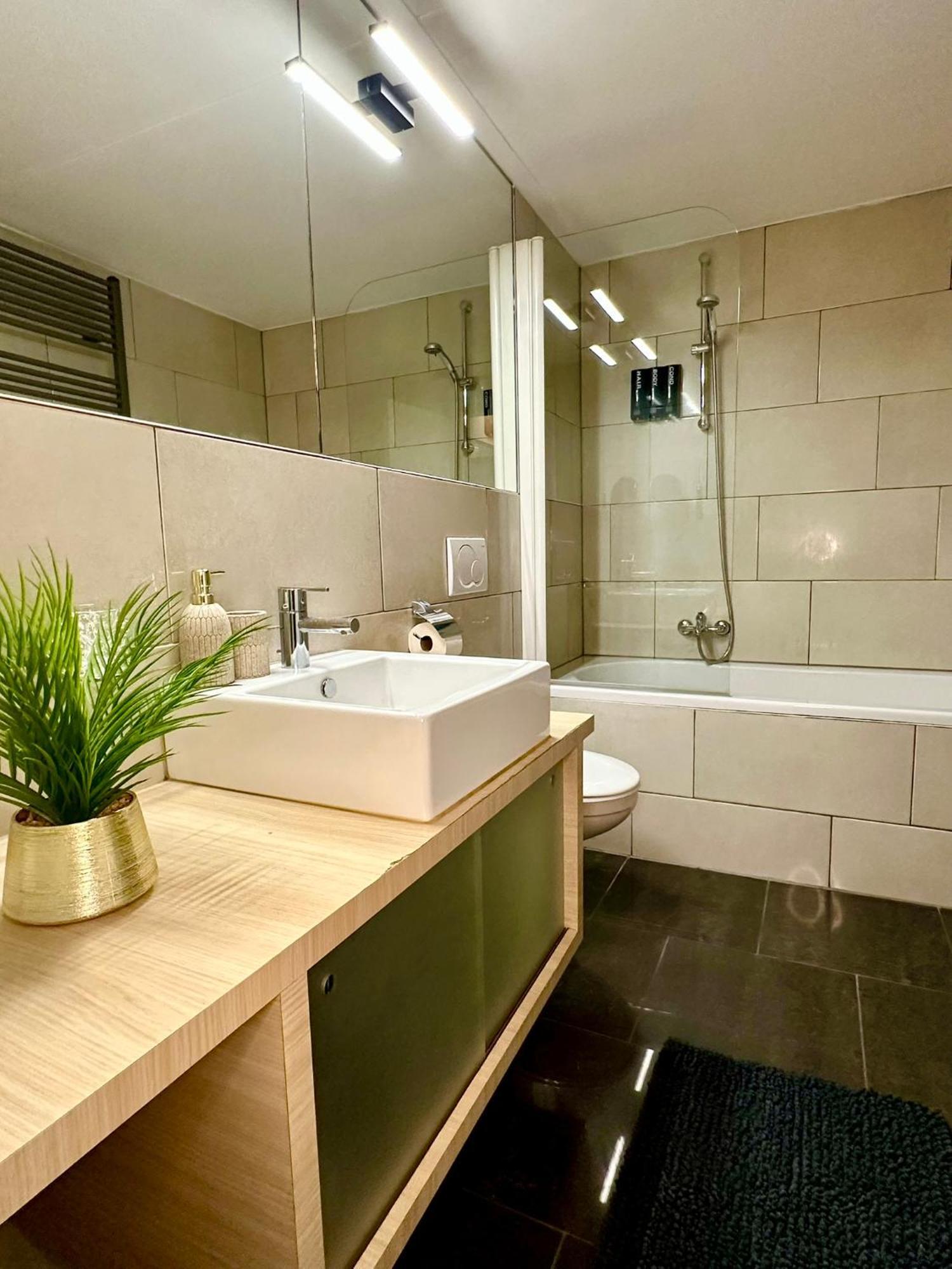 Luxury Suites Castel By Rikas Hotels Amberes Exterior foto